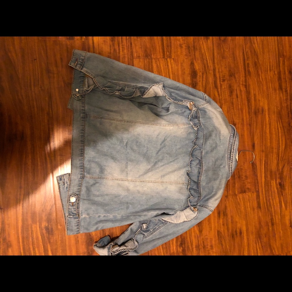 Jean jacket - Picture 2 of 4